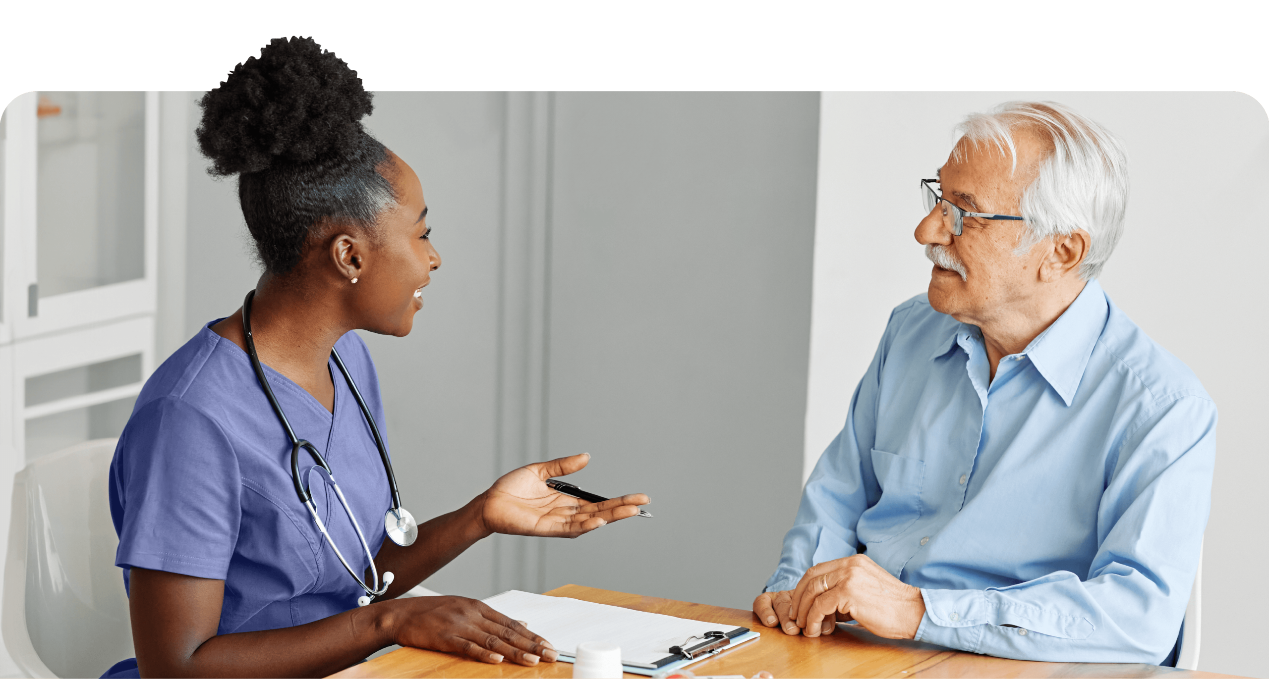 Traditional Healthcare vs. In-Home Care: Why Seniors Are Making the Switch